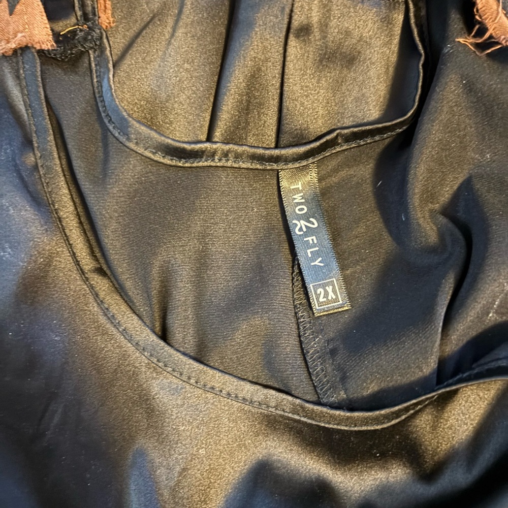 Two Fly Tops - image 3